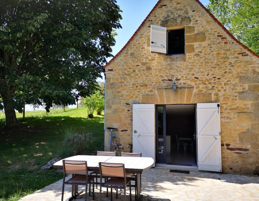 Maison Climatisee Avec Jacuzzi A 10 Min De Sarlat Exterior foto