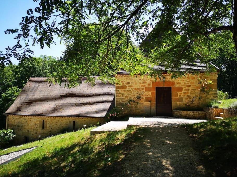 Maison Climatisee Avec Jacuzzi A 10 Min De Sarlat Exterior foto